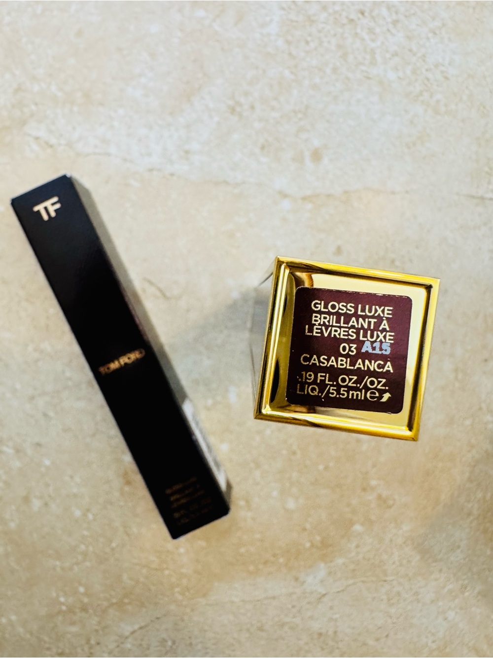 TOM FORD LIP GLOSS LUXE Lip Gloss with Hydrating Jojoba Oil & High-Shine - Picture 2 of 6